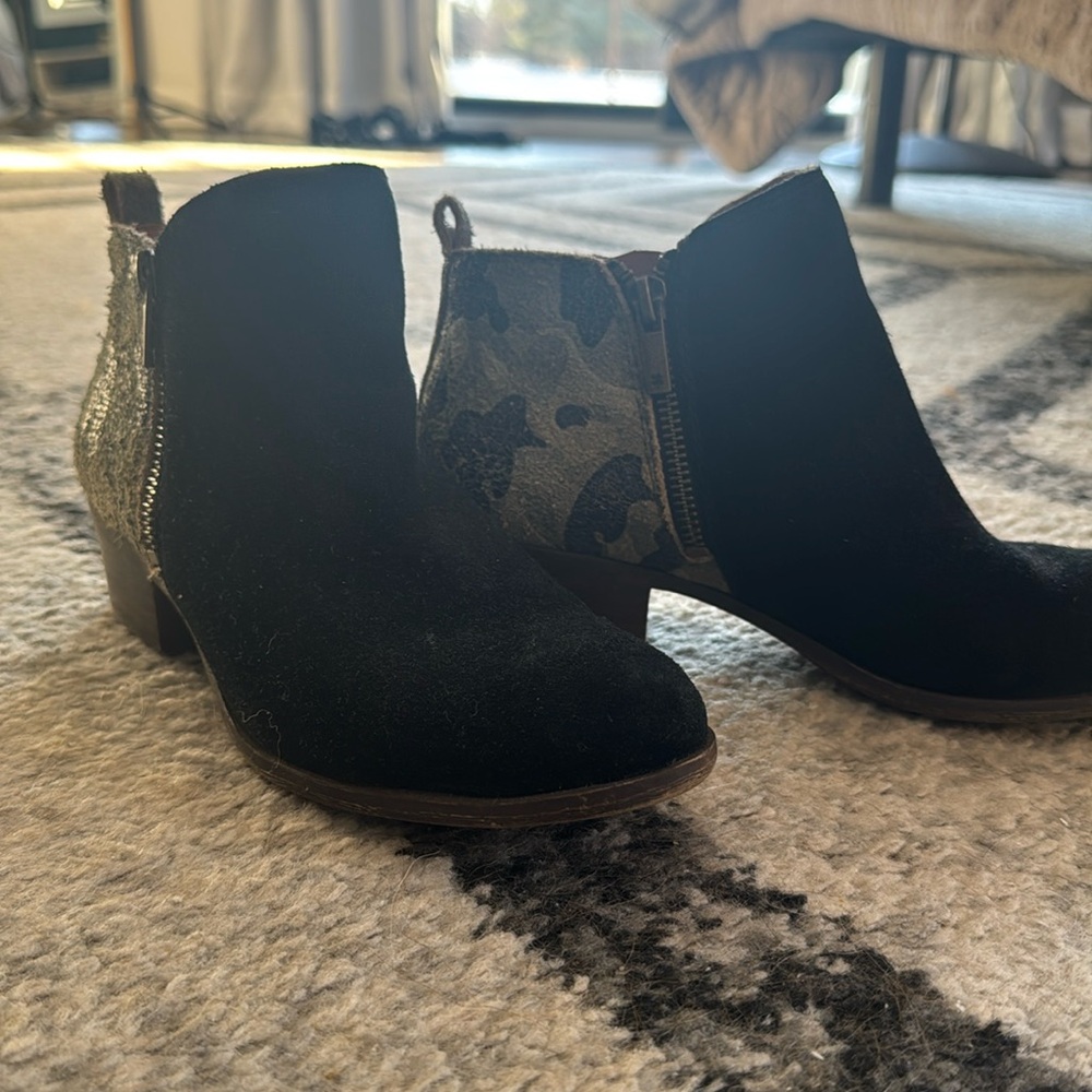 Lucky Brand ankle booties